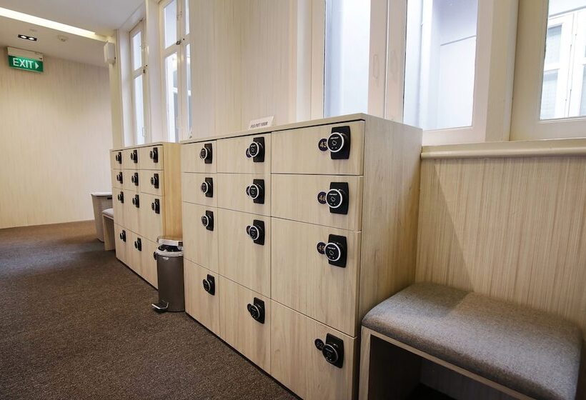 تختخواب در اتاق مشترک, Cube Boutique Capsule Hotel At Chinatown