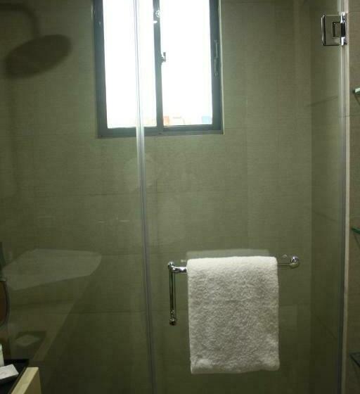 Люкс, Kew Hotel Tagbilaran