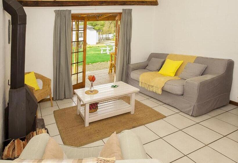 Семейное Бунгало, Vindoux Tree House Guest Farm & Spa
