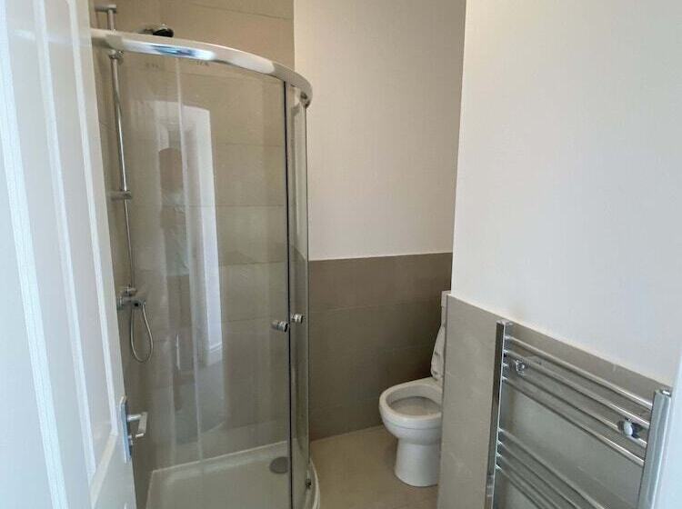 Номер Стандарт, Cosy 3bd Guesthouse. Private Bathrooms