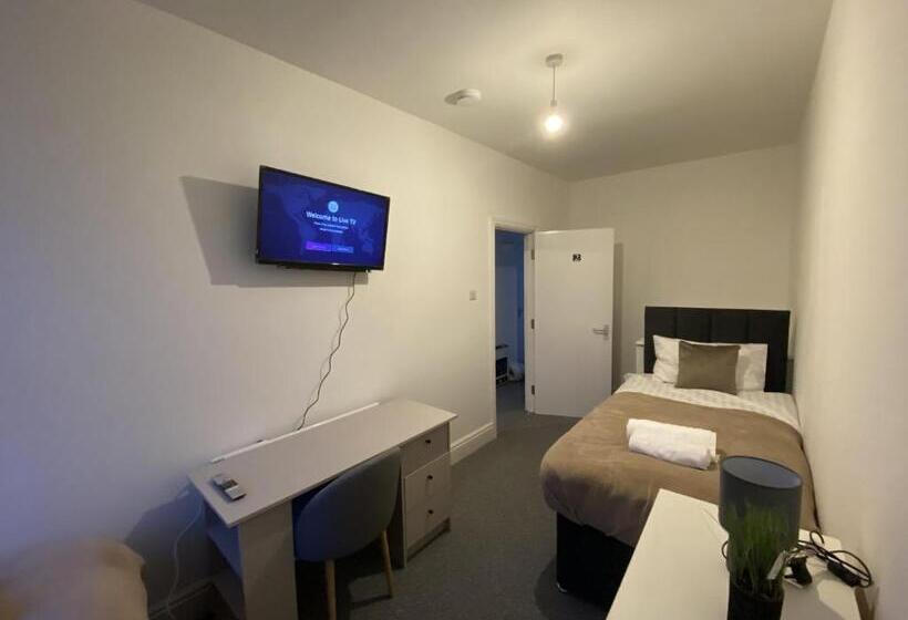 Номер Стандарт, Cosy 3bd Guesthouse. Private Bathrooms