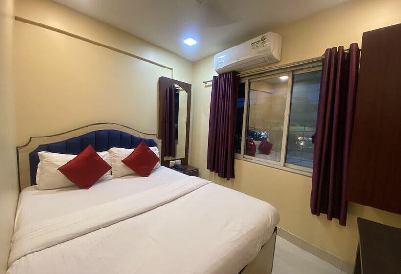 Номер Deluxe, Royal Grand   Near Mumbai International Airport