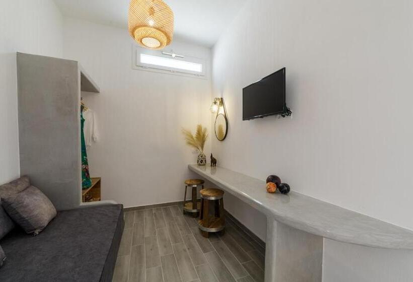 Номер Deluxe, Athiri Luxury Suites