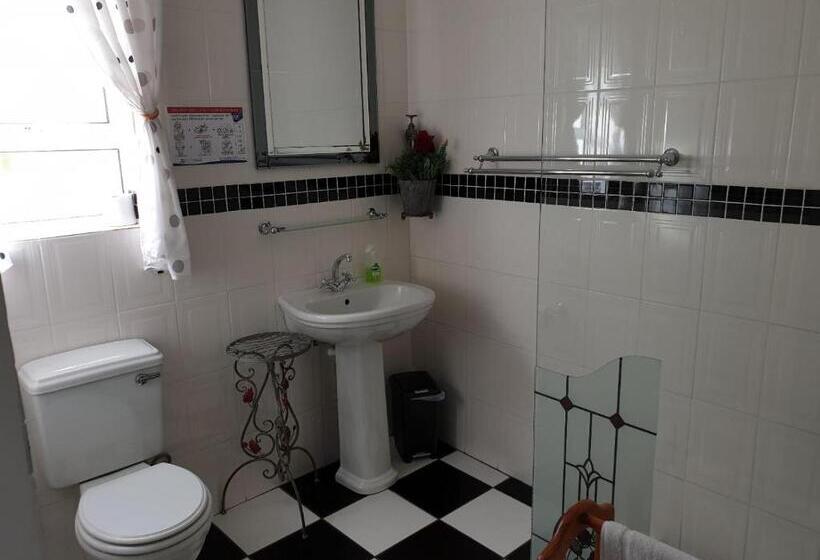 Дом 2 Спальни, Jaloersbaai Guest Cottage & Nes