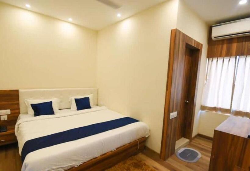 Номер Deluxe, Namastey Puri Hotel , Puri
