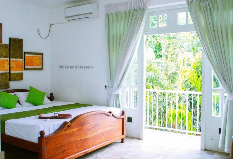 Номер Deluxe с Балконом, Grand Haven Luxury Villa