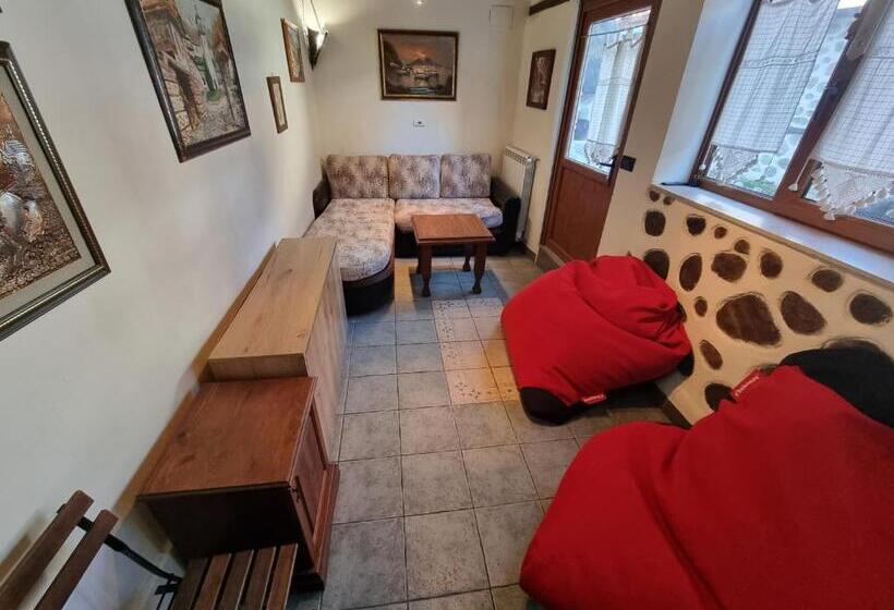 Номер Стандарт Трехместный, Chalet Garibaldi   Total Chalets   Fully Catered
