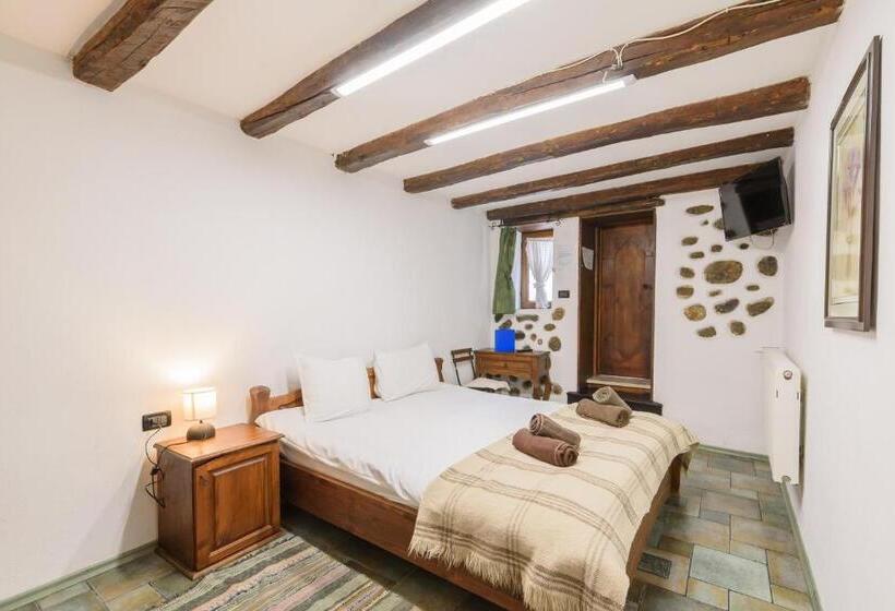 Шале 1 Спальня, Chalet Garibaldi   Total Chalets   Fully Catered