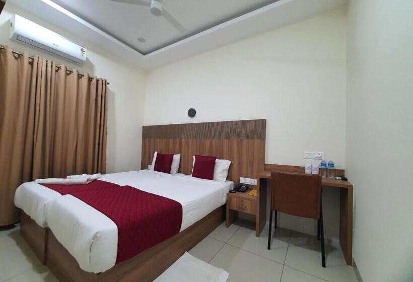 스탠다드 룸, Deepakam Inn