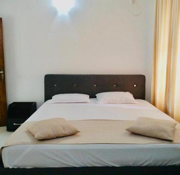 اتاق استاندارد سه نفره, Panchavaasa