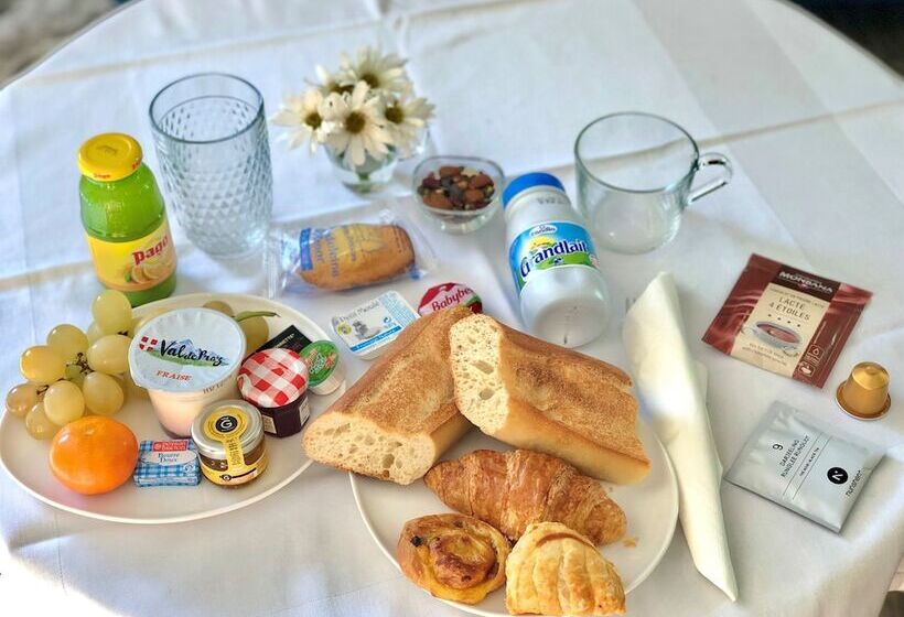 Люкс Deluxe 2 Спальни, Apparthotel La Girafe