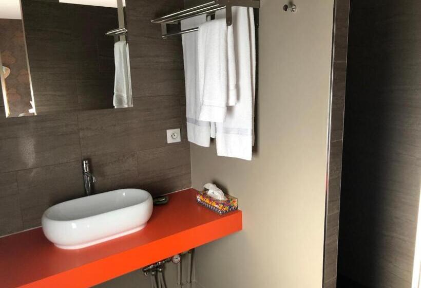 Номер Стандарт, L Hostellerie D Acquigny