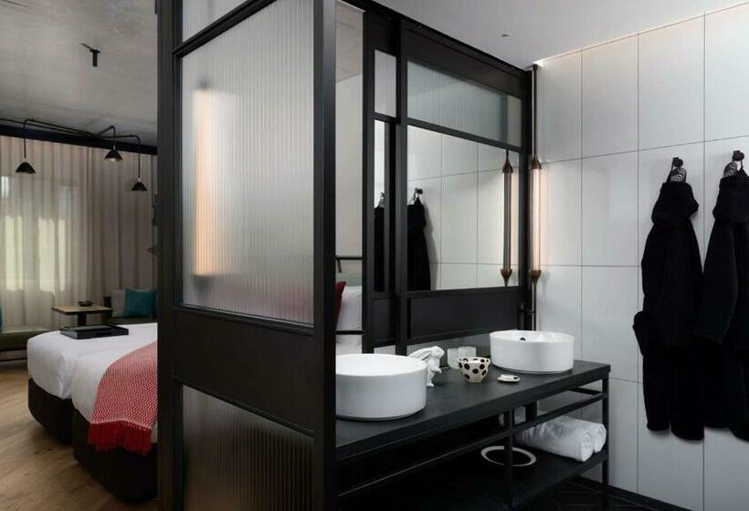 스탠다드 룸, Qt Melbourne
