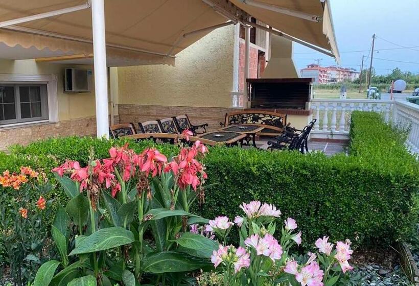 Студио Стандарт Боковой Вид на Море, Calypso Beach