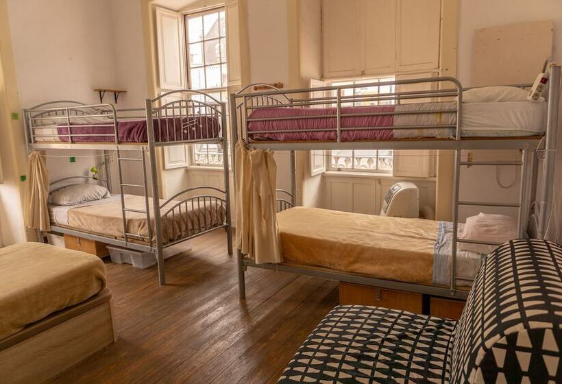 Кровать в Общей Комнате, Hostel Albergue La Casa Encantada
