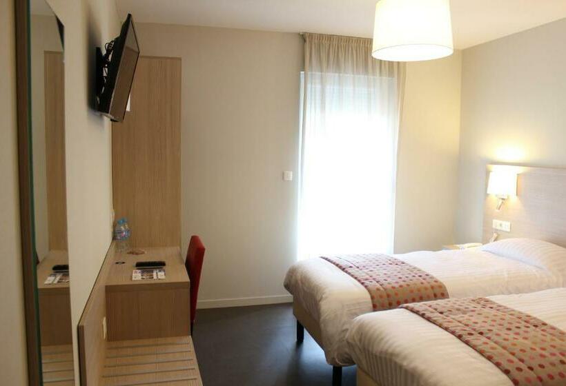 Номер Стандарт, Brit Hotel Brive La Gaillarde   Restaurant La Limousine