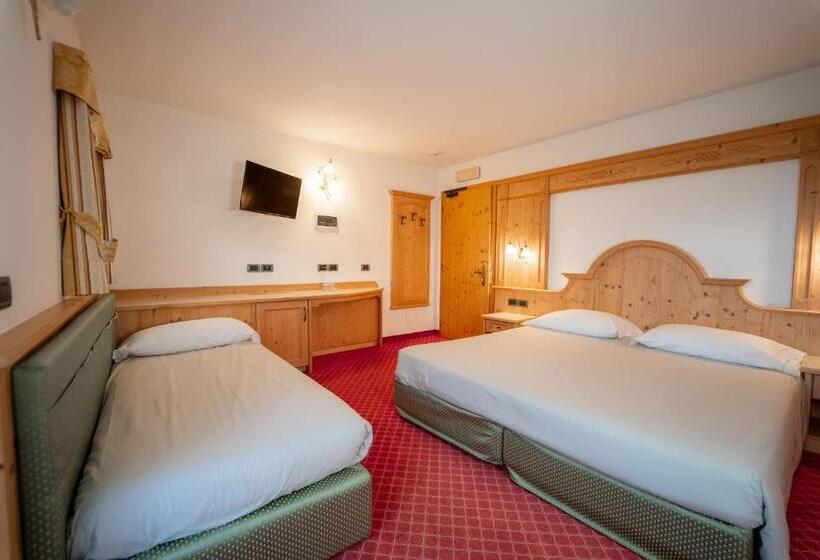 اتاق استاندارد سه تخته با بالکن, Chalet Campiglio Imperiale