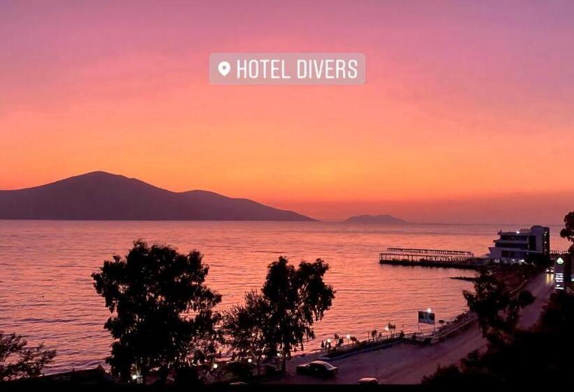 带海景标准四人间, Divers
