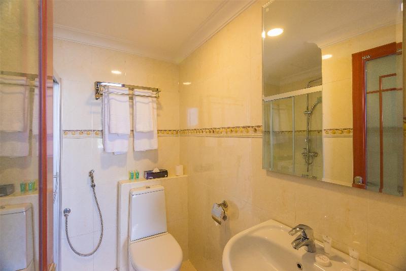 اتاق سوپریور با چشم‌انداز شهر, Golden Tulip Zanzibar Resort