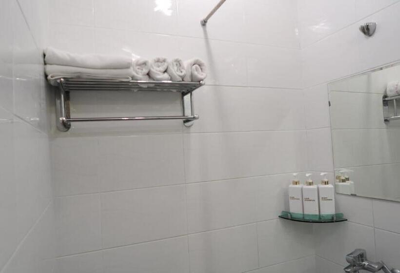 패밀리 룸, Andong Poonggyung Hostel N Library