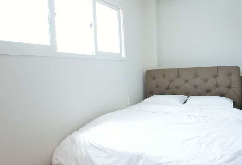 Номер Стандарт, Andong Poonggyung Hostel N Library