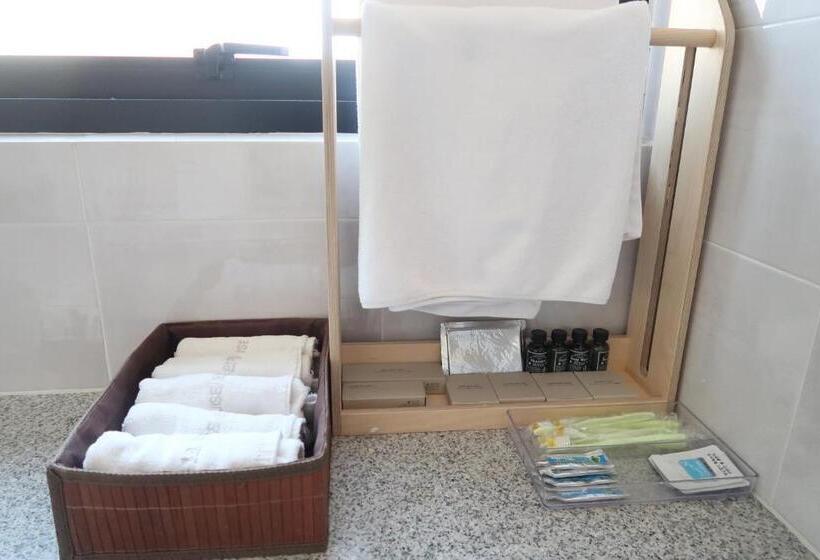 패밀리 룸, Andong Poonggyung Hostel N Library