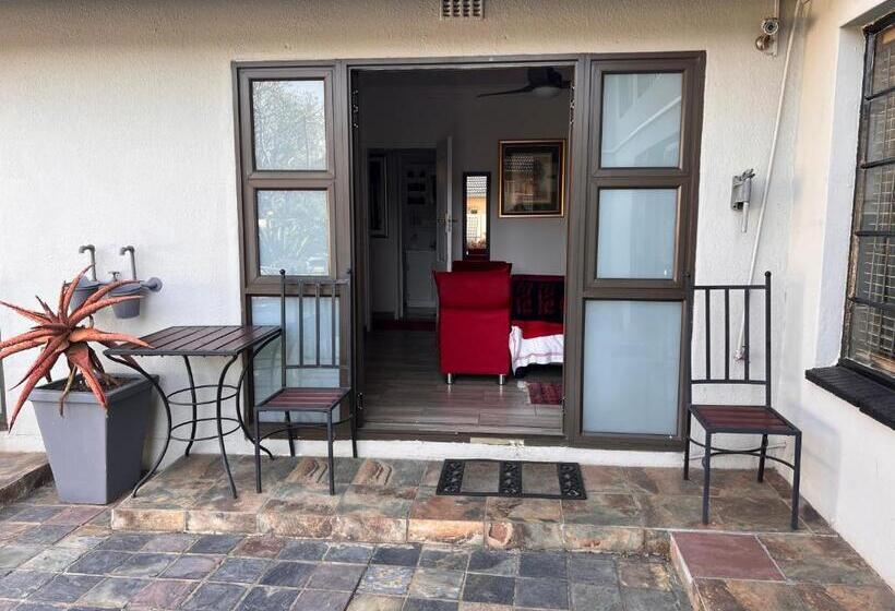 Номер Стандарт, 2 Op Terblanche Guesthouse