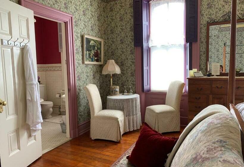 스위트 킹사이즈 침대, Susquehanna Manor Inn