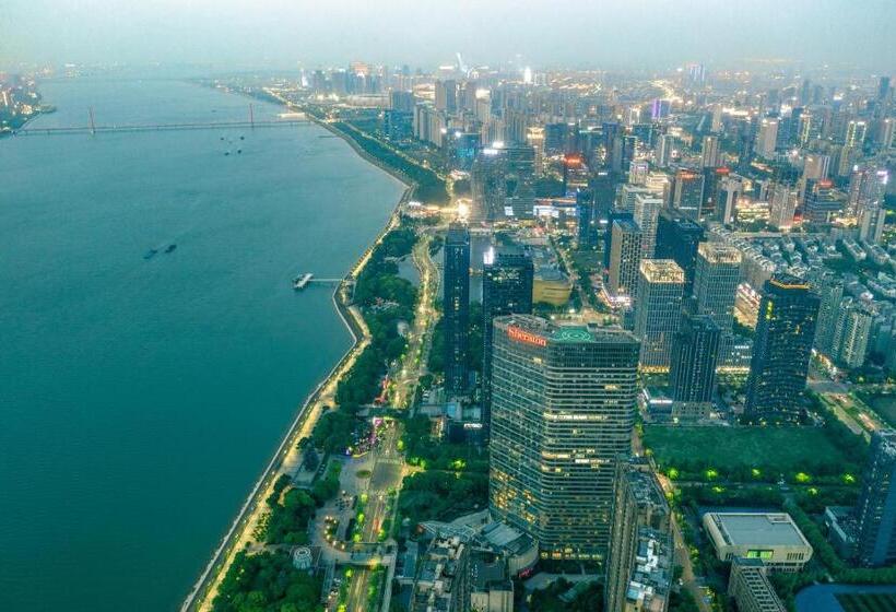 Номер Классика Кровать Кинг, Sheraton Grand Hangzhou Binjiang