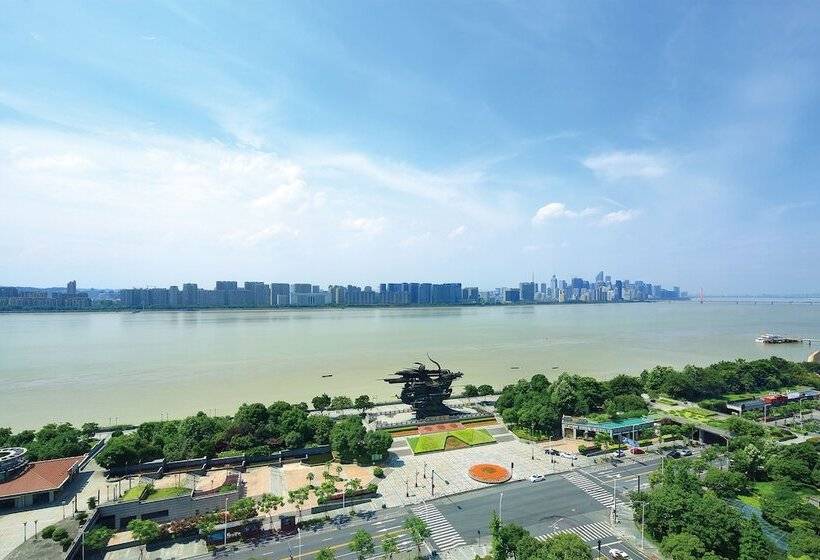 Номер Клуб, Sheraton Grand Hangzhou Binjiang