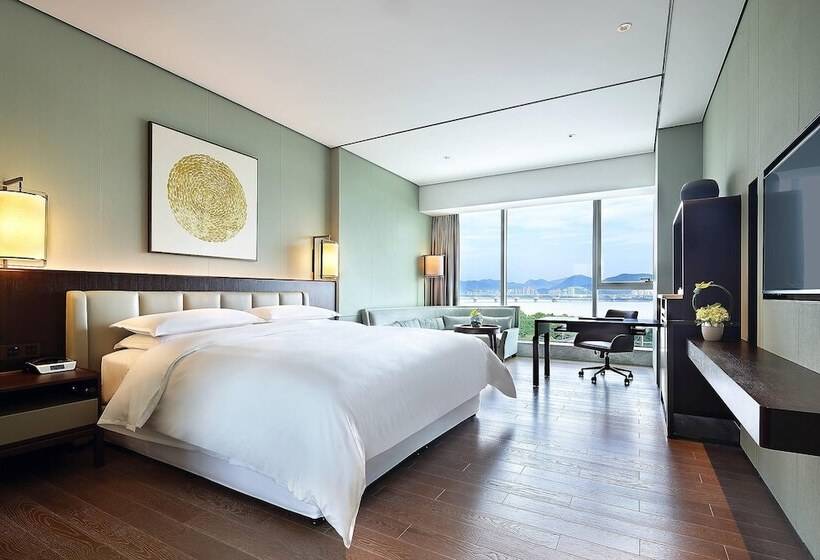 Номер Клуб, Sheraton Grand Hangzhou Binjiang