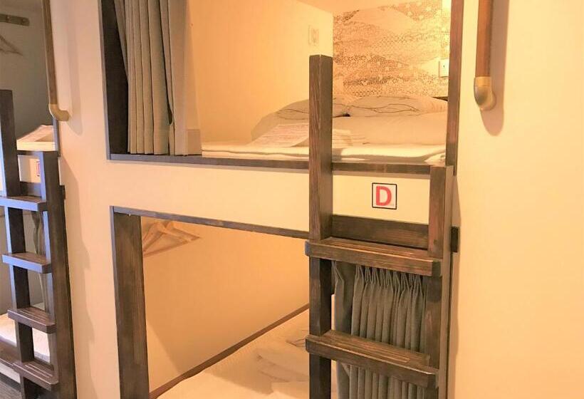 Кровать в Общей Комнате, K S House Fuji View   Travelers Hostel