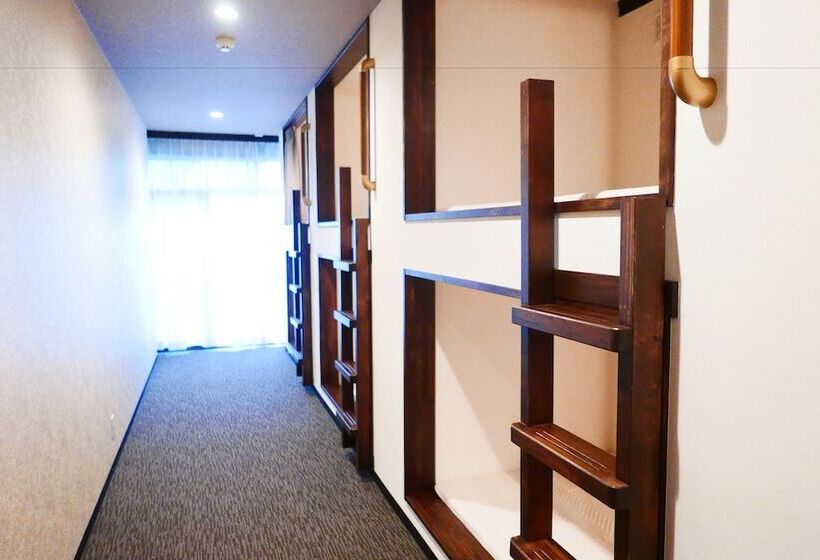Кровать в Общей Комнате, K S House Fuji View   Travelers Hostel