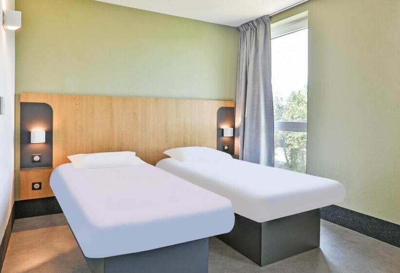 Номер Стандарт, B&b Hotel La Roche Sur Yon