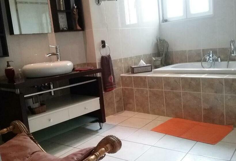 Семейный Номер Вид на Сад, Les Chambres De La Nied