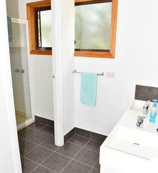 Номер Стандарт Вид на Море с Балконом, Bicheno Backpackers Hostel
