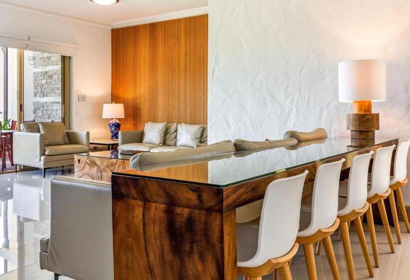 Апартаменты 2 Спальни, Canal Rocks Beachfront Apartments