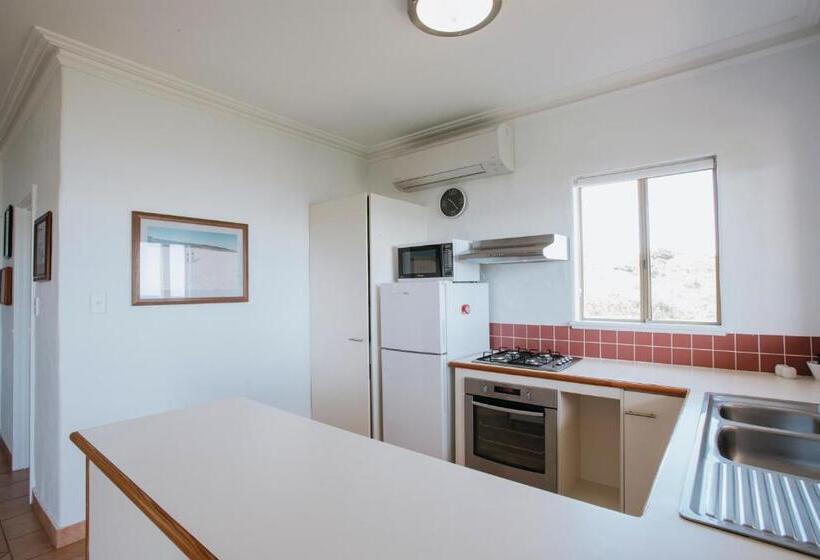 Апартаменты 1 Спальня Нижний Этаж, Canal Rocks Beachfront Apartments