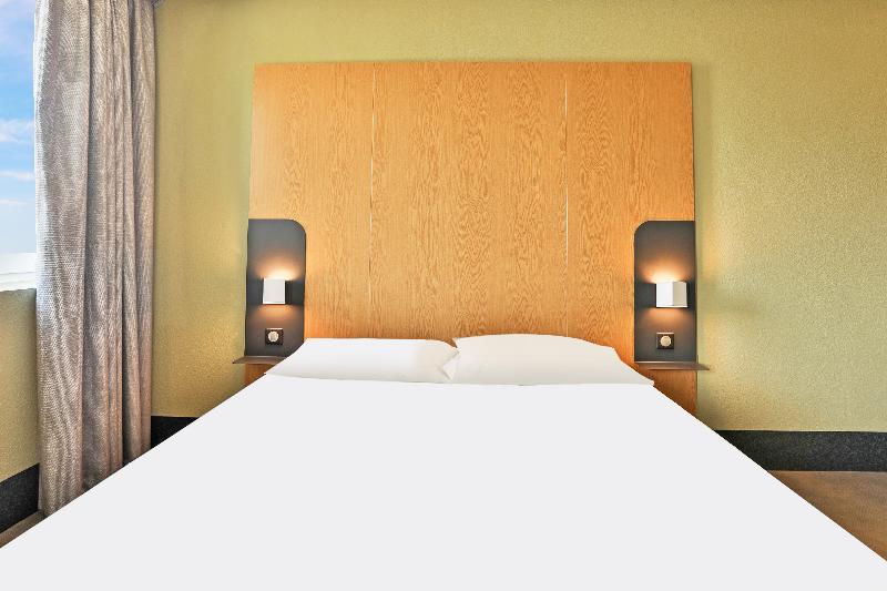 Номер Стандарт, B&b Hotel La Roche Sur Yon
