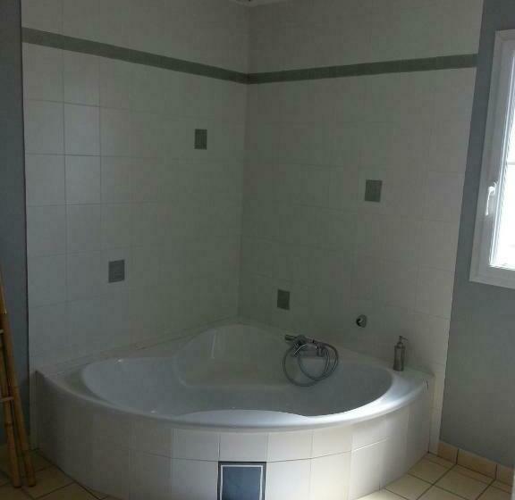 Номер Стандарт Вид на Бассейн, B&b La Difference