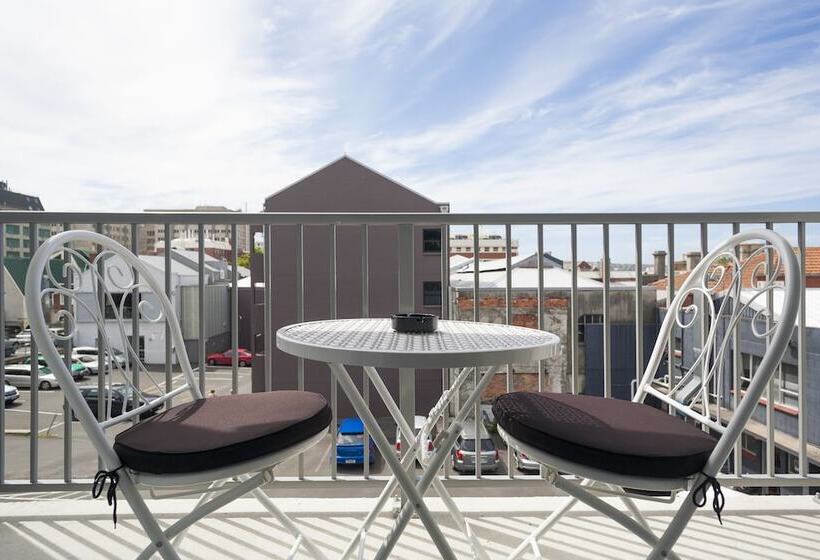 스탠다드 스튜디오, 315 Euro Motel And Serviced Apartments