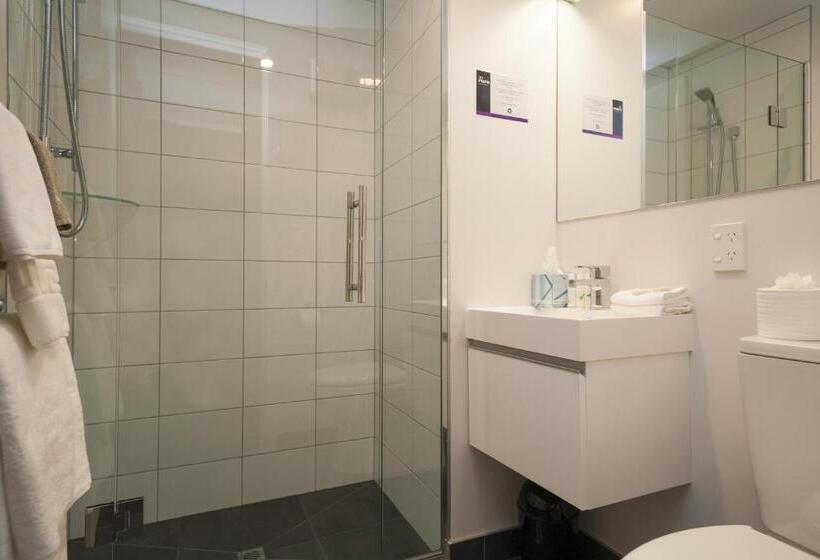 스탠다드 스튜디오, 315 Euro Motel And Serviced Apartments