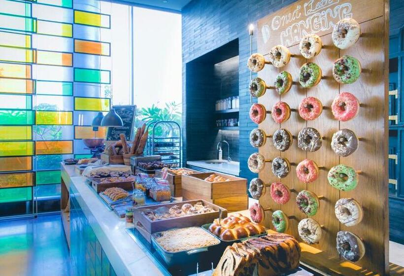 Люкс с Видом, Andaz Delhi, By Hyatt