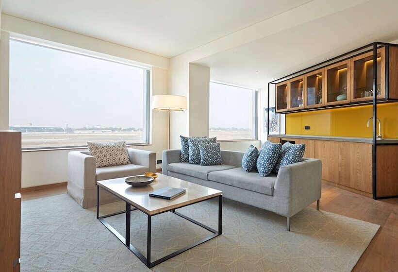 Люкс с Видом, Andaz Delhi, By Hyatt