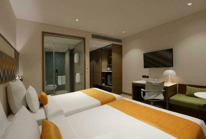 行政房间, Novotel Guwahati Gs Road