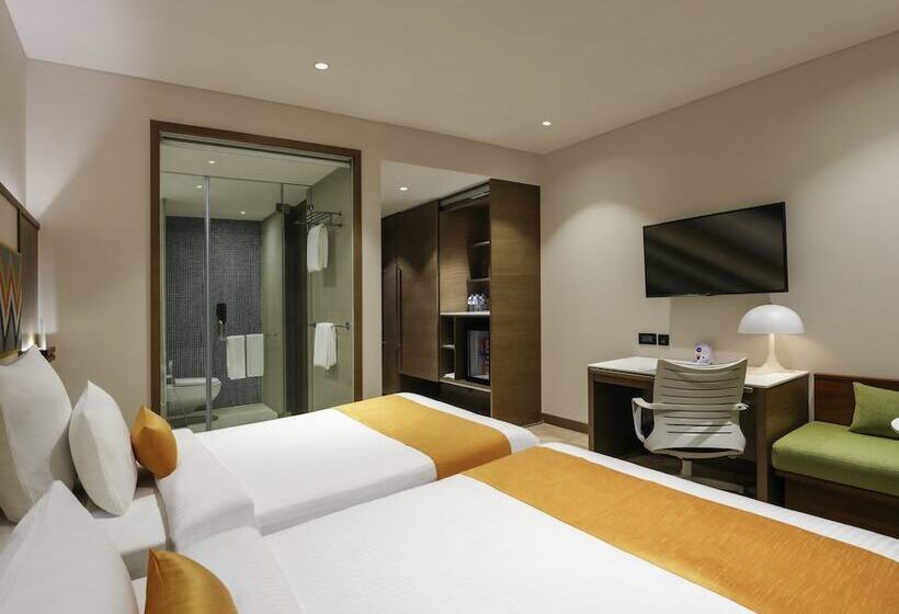 行政房间, Novotel Guwahati Gs Road