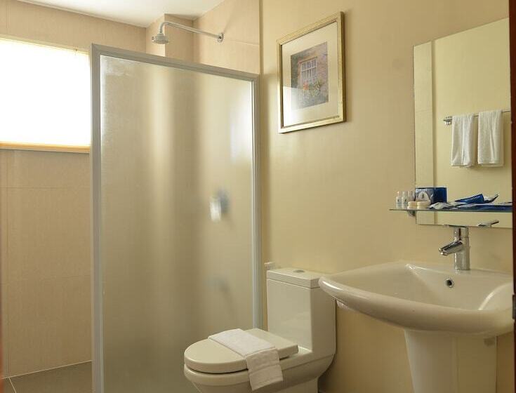 패밀리 룸, Royal Suites Condotel