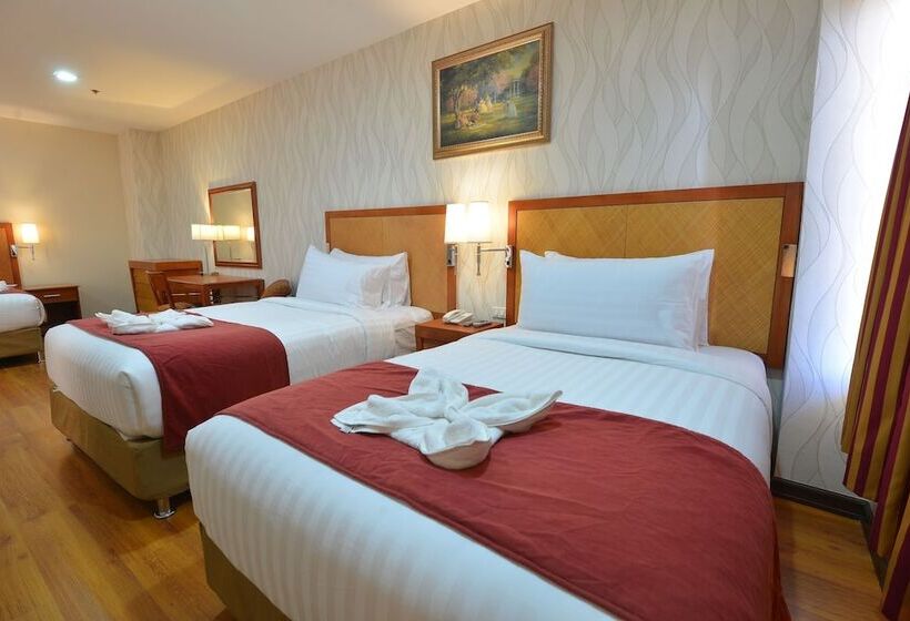 패밀리 룸, Royal Suites Condotel