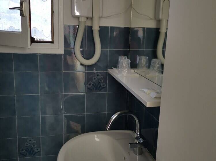 Семейный Номер, Hôtel Punta E Mare Des Chambres Ou Des Appartements T2