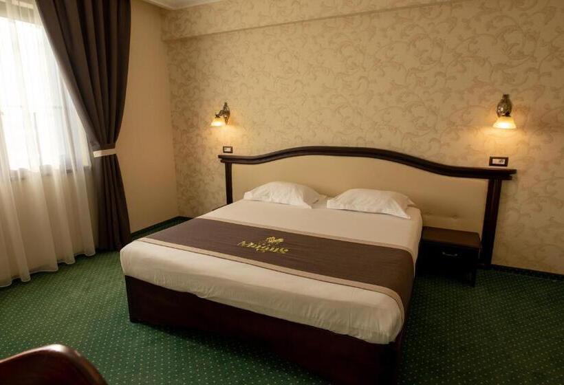 Superior Room King Size Bed, Magus